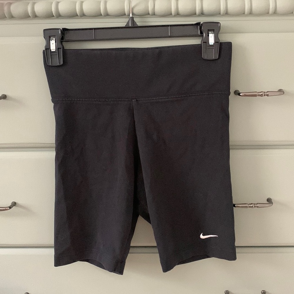 Nike biker shorts size small
